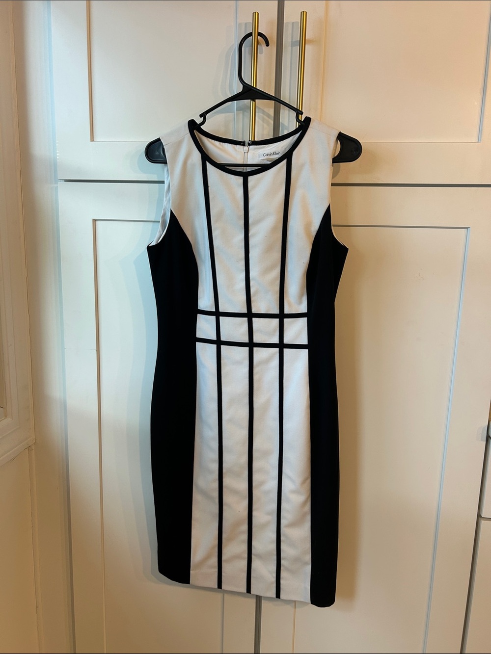 Calvin Klein Black and White Sleeveless Sheath Mini Dress